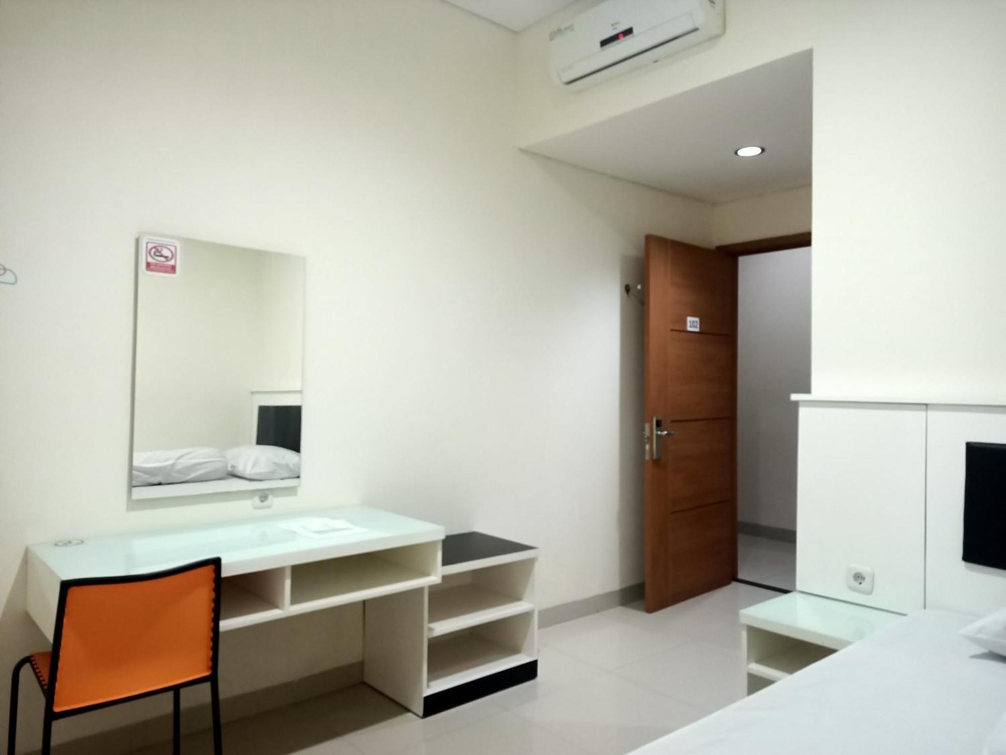 Oyo 93538 Millow Kost Near Gedung Rektorat Iain Parepare Exterior foto